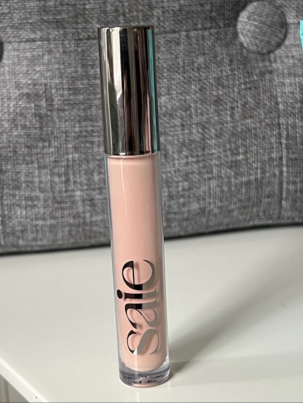 Saie Concealer Tube in Light Nude HB 1